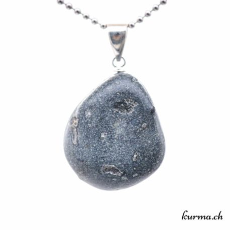 Pendentif Kimberlite avec boucle en argent - N°11678.2-1 disponible dans la boutique en ligne. Kûrma ton magasin de pierres semi-précieuses en Suisse