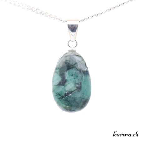 Pendentif Smaragdite - ''Emeraude'' avec boucle en argent - N°11743.1-1 disponible dans la boutique en ligne. Kûrma ton magasin de pierres semi-précieuses en Suisse