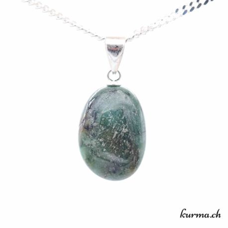 Pendentif Smaragdite - ''Emeraude'' avec boucle en argent - N°11743.2-1 disponible dans la boutique en ligne. Kûrma ton magasin de pierres semi-précieuses en Suisse