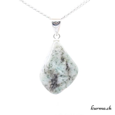 Pendentif Smaragdite & Quartz-''Emeraude'' avec boucle en argent - N°11744.1-3 disponible dans la boutique en ligne. Kûrma ton magasin de pierres semi-précieuses en Suisse