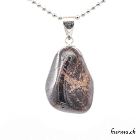 Pendentif Zircon avec boucle en argent - N°11755.1-1 disponible dans la boutique en ligne. Kûrma ton magasin de pierres semi-précieuses en Suisse