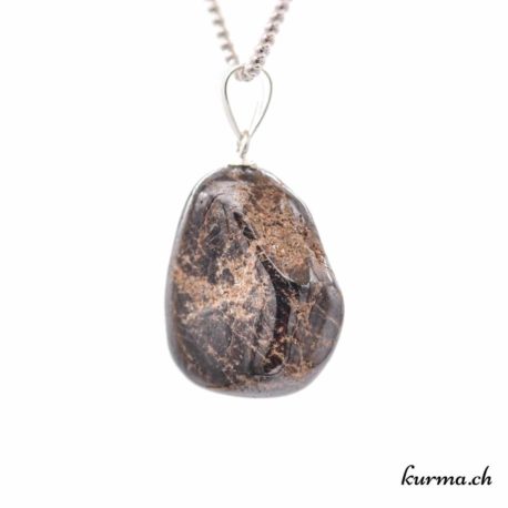 Pendentif Zircon avec boucle en argent - N°11755.1-2 disponible dans la boutique en ligne. Kûrma ton magasin de pierres semi-précieuses en Suisse