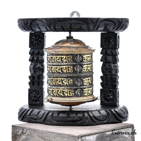Moulin à prières - N°3753.3-1 disponible dans la boutique en ligne Kûrma. Votre boutique d'artisan Népalais en Suisse