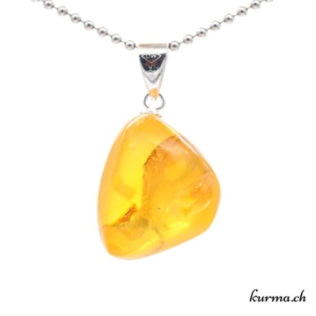 Pendentif Ambre avec boucle en argent - N°11613.4-1 disponible dans la boutique en ligne Kûrma. Votre boutique de pierre semi-précieuse en suisse