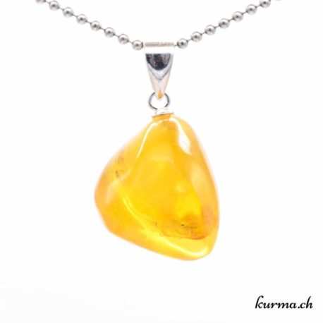 Pendentif Ambre avec boucle en argent - N°11613.4-3 disponible dans la boutique en ligne Kûrma. Votre boutique de pierre semi-précieuse en suisse