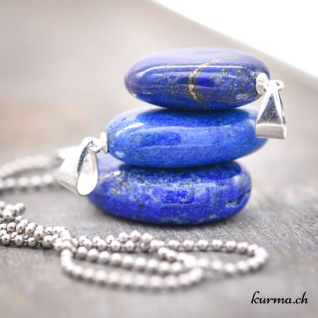 Pendentif Lapis-Lazuli avec boucle en argent - N°8830-1 disponible dans la boutique en ligne. Kûrma ton magasin de pierres semi-précieuses en Suisse