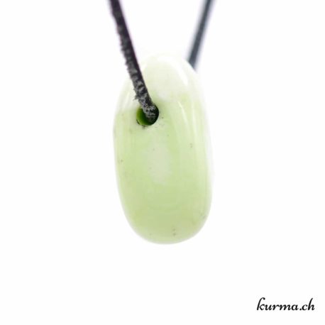 Pendentif Magnésite Citron - N°10559.4-2 disponible dans la boutique en ligne Kûrma. Votre magasin de pendentif en pierre naturels suisse