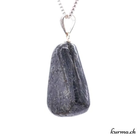 Pendentif Nuumite avec boucle en argent - N°11698.4-2 disponible dans la boutique en ligne Kûrma. Votre boutique de pierre semi-précieuse en suisse