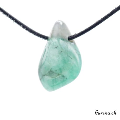 Pendentif Smaragdite - N°11790.3-1 disponible dans la boutique en ligne Kûrma. Votre magasin de pendentif en pierre naturels suisse