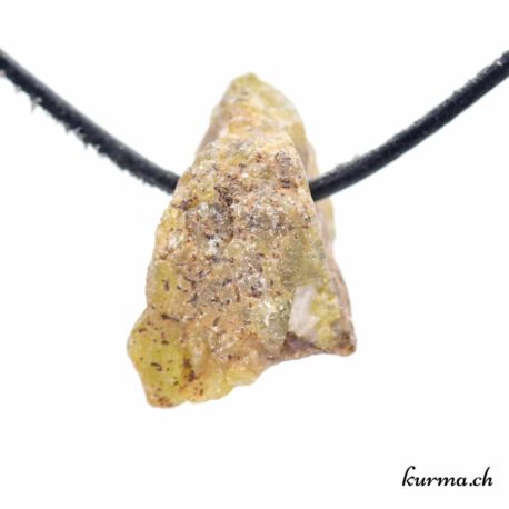 Pendentif Titanite - Sphene - N°11791.1-1 disponible dans la boutique en ligne Kûrma. Votre magasin de pendentif en pierre naturels suisse