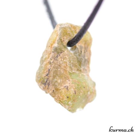 Pendentif Titanite - Sphene - N°11791.3-3 disponible dans la boutique en ligne Kûrma. Votre magasin de pendentif en pierre naturels suisse