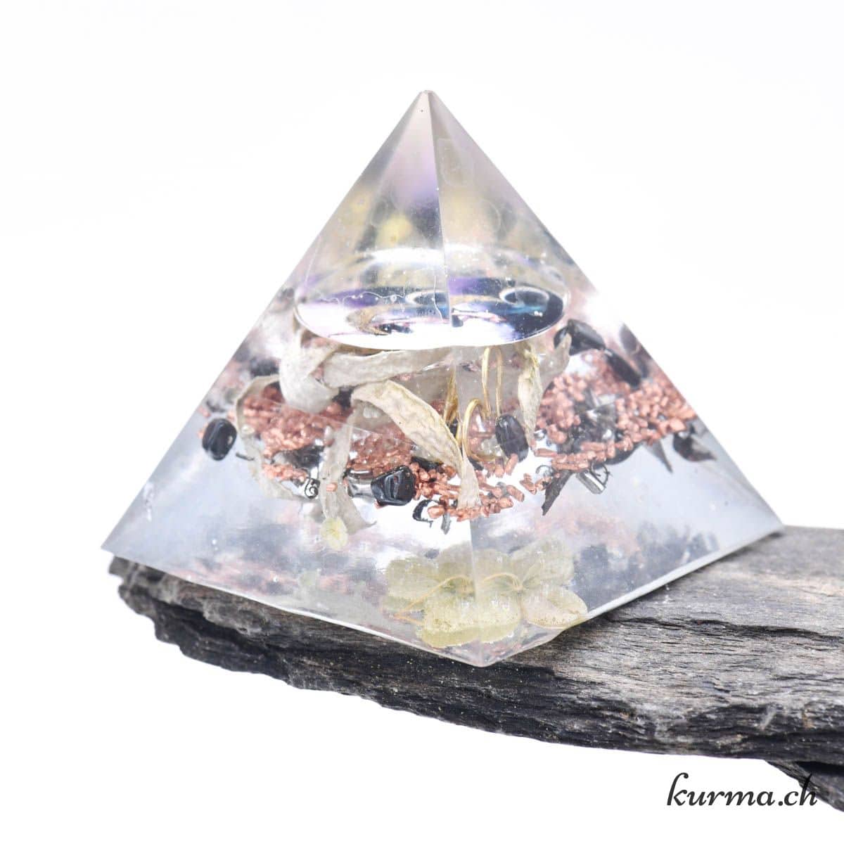 Pyramide en Orgonite 6cm en résine naturelle Kurma ch