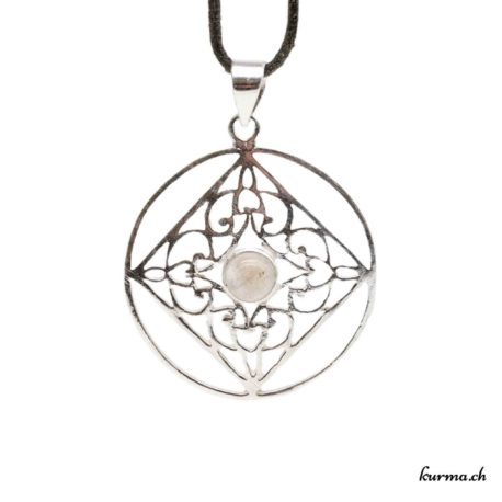 Achetez ce pendentif en laiton directement dans la boutique en ligne Kûrma. Chaque pièce est sélectionnée avec la plus grande minutie. Kûrma est une boutique spécialisée dans des pierres de qualité directement importer depuis les artisans lapidaires.