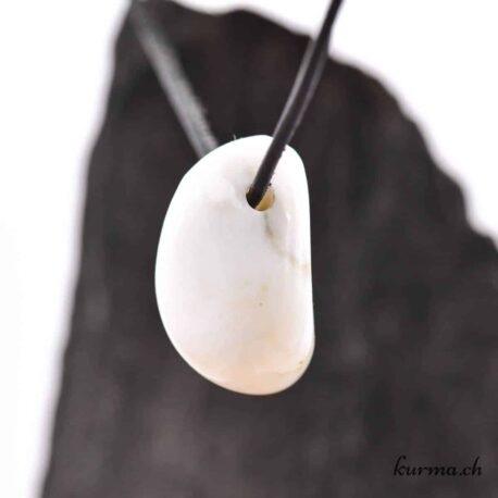 Opale blanche 'Milk Opale' - Pendentif en pierre percée