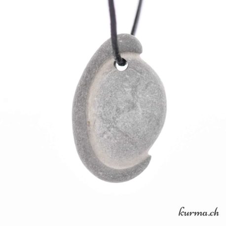 Pendentif Pierre des Fées - Nº5942.2-2 disponible dans la boutique en ligne Kûrma. Votre magasin de pierre et minéraux en suisse