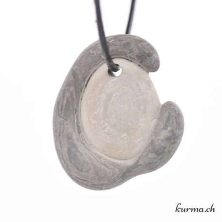 Pendentif Pierre des Fées - Nº5942.3-2 disponible dans la boutique en ligne Kûrma. Votre magasin de pierre et minéraux en suisse