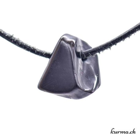 Pendentif Spinelle Noire  - N°8489.6-3 disponible dans la boutique en ligne Kûrma. Votre magasin de pendentif en pierre naturels suisse