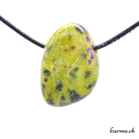 Pendentif Stichtite sur Serpentine ''Atlantisite'' - N°11792.4-2 disponible dans la boutique en ligne Kûrma. Votre magasin de pendentif en pierre naturels suisse