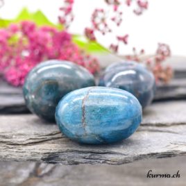 Apatite bleue pierre roulée taille L