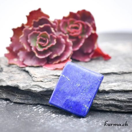 Cabochon Lapis Lazuli (b) - N°6575.1 disponible dans la boutique en ligne Kûrma. Votre magasin de pierre semi-présieuse pour la bijouterie