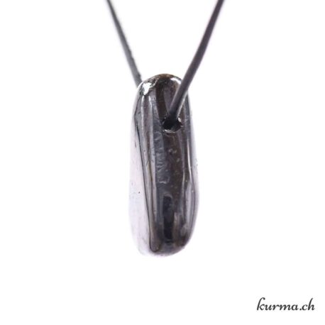 Nuummite - Gioiello di pietra forata