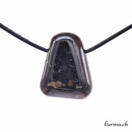 Nuummite bijou en pierre roulée