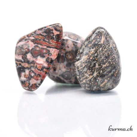 Pierre Roulée Rhyolite Léopard M - N°8670.5-3 disponible dans la boutique en ligne Kûrma. Votre magasin de pierre et minéraux en suisse