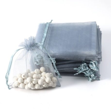 100-petites-bourses-cadeaux-en-organza-de-couleur-gris-argenté-5x5cm-7007