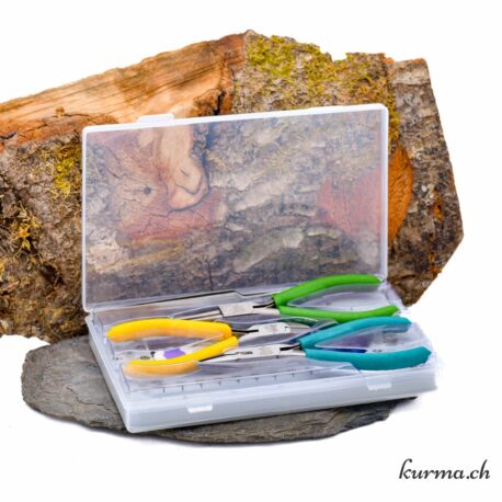 Kit avec plateau de perlage et pinces 17x10cm - N°14002-1 disponible dans la boutique en ligne Kûrma. Votre magasin de pierre et minéraux en suisse