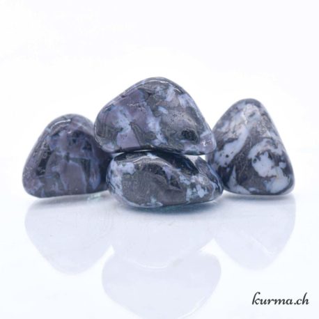 Pierre Brute Gabbro L - N°13483.6-1 disponible dans la boutique en ligne Kûrma. Votre magasin de pierre et minéraux en suisse