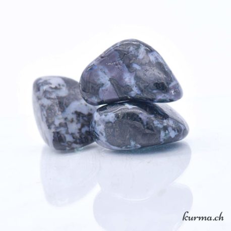 Pierre Brute Gabbro L - N°13483.6-2 disponible dans la boutique en ligne Kûrma. Votre magasin de pierre et minéraux en suisse