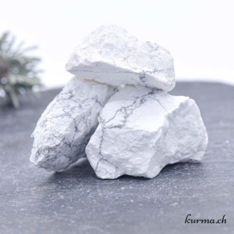 Pierre Brute Magnésite M - N°7455.5-2 disponible dans la boutique en ligne Kûrma. Votre magasin de pierre et minéraux en suisse