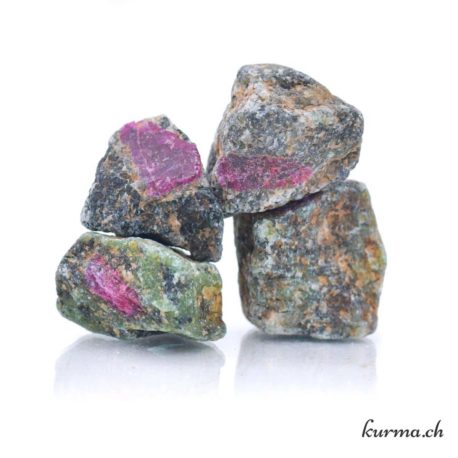 Pierre Brute Rubis Zoïzite S - N°13616.4-1 disponible dans la boutique en ligne Kûrma. Votre magasin de pierre et minéraux en suisse