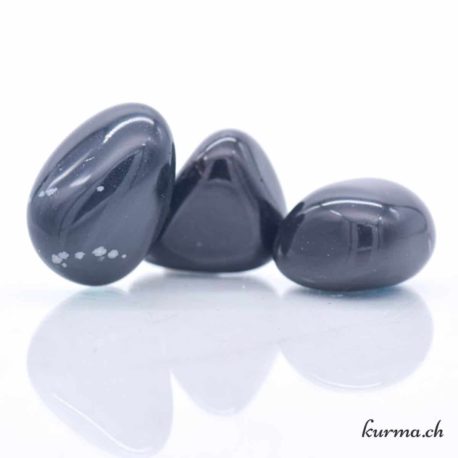 Pierre Roulée Obsidienne Flocon de Neige M - N°14025.5-2 disponible dans la boutique en ligne Kûrma. Votre magasin de pierre et minéraux en suisse