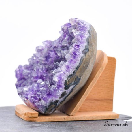 Minéraux Coeur Améthyste Uruguay - Nº14267.1-3 disponible dans la boutique en ligne Kûrma. Votre magasin de pierre et minéraux en suisse