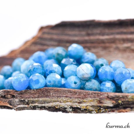 Perle Apatite Bleue Facette 5.5-6mm - N°13637-3 disponible dans la boutique en ligne Kûrma. Votre magasin de pierre et minéraux en suisse