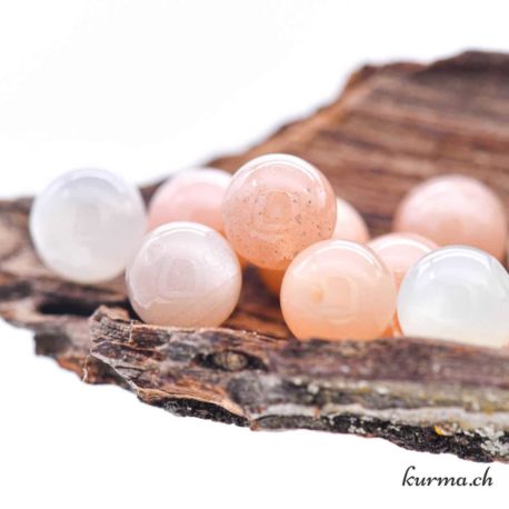 Perle Pierre de Lune Blanc Saumon Gris 8.5mm - N°13677-2 disponible dans la boutique en ligne Kûrma. Votre magasin de pierre et minéraux en suisse