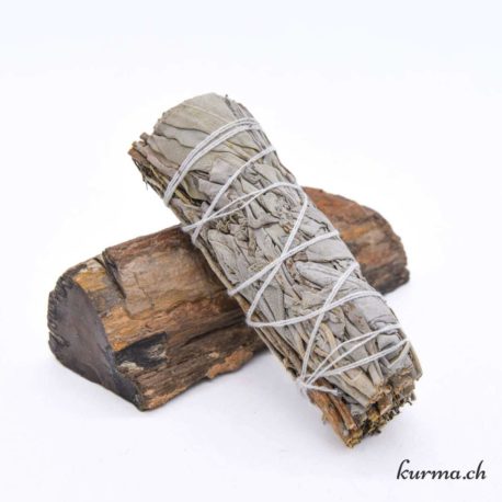 Sauge Blanche et Copal 10cm - Nº13997-1 disponible dans la boutique en ligne Kûrma. Votre magasin de pierre et minéraux en suisse