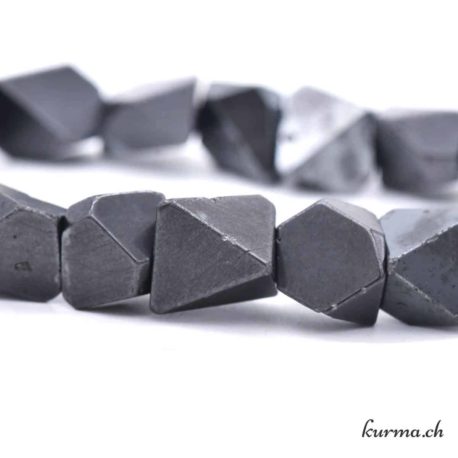 Bracelet Magnétite Cristal Poli - Nº14118-3 disponible dans la boutique en ligne Kûrma. Votre magasin de pierre et minéraux en suisse