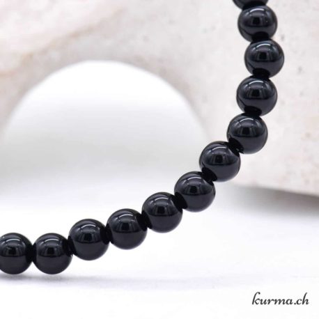 Bracelet Onyx 4mm - Nº14150-3 disponible dans la boutique en ligne Kûrma. Votre magasin de pierre et minéraux en suisse