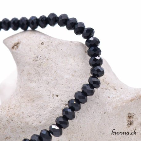 Bracelet Onyx Rondelle Facette 4mm - Nº14148-3 disponible dans la boutique en ligne Kûrma. Votre magasin de pierre et minéraux en suisse