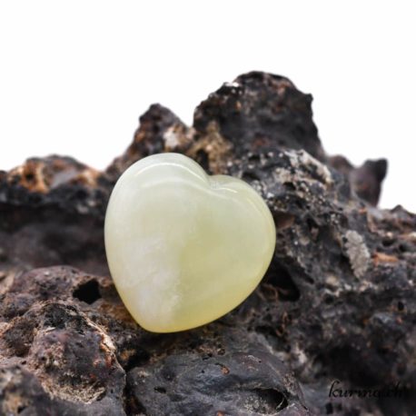 Coeur Jade de Chine 2cm - Nº14619-1 disponible dans la boutique en ligne Kûrma. Votre magasin de pierre et minéraux en suisse