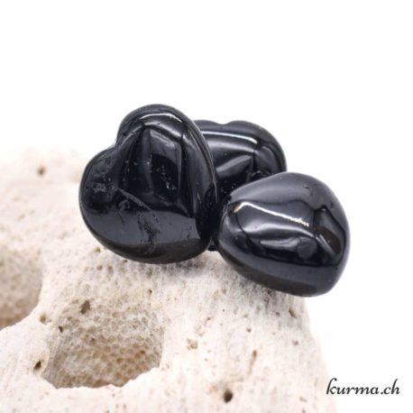 Coeur Tourmaline Noire 2cm - Nº14617-1 disponible dans la boutique en ligne Kûrma. Votre magasin de pierre et minéraux en suisse