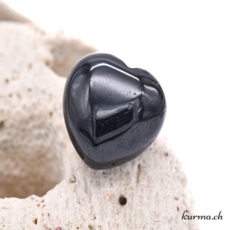 Coeur Tourmaline Noire 2cm - Nº14617-3 disponible dans la boutique en ligne Kûrma. Votre magasin de pierre et minéraux en suisse