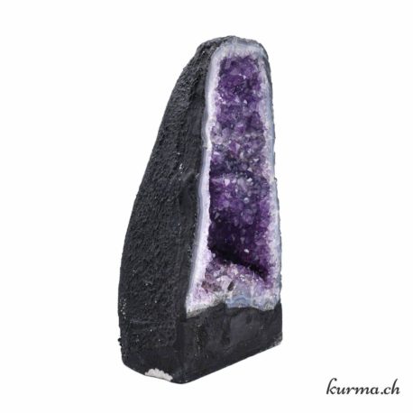 Minéraux Améthyste Géode - N°14268.3-4 disponible dans la boutique en ligne Kûrma. Votre magasin de pierre et minéraux en suisse