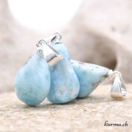 Pendentif Larimar (f) - N°14458-3 disponible dans la boutique en ligne Kûrma. Votre magasin de pierre et minéraux en suisse