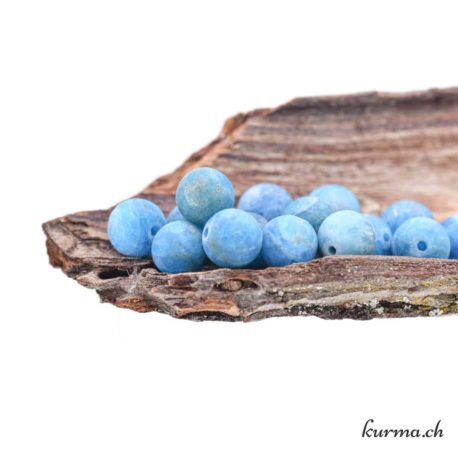 Perle Apatite Bleue Matte 8-8.5mm  2 disponible dans la boutique en ligne Kûrma. Votre magasin de pierre et minéraux en suisse