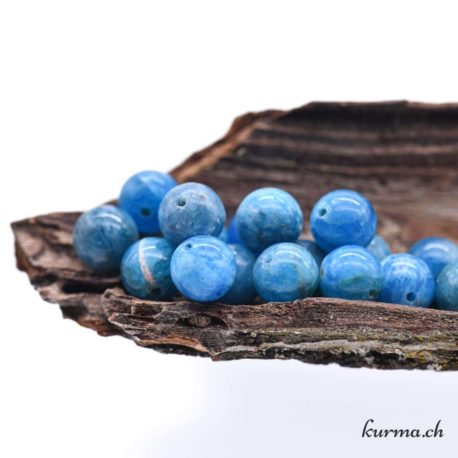 Perle Apatite Bleue 8mm-1 disponible dans la boutique en ligne Kûrma. Votre magasin de pierre et minéraux en suisse