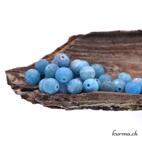 Perle Apatite Bleue Matte 6-6.5mm-1 disponible dans la boutique en ligne Kûrma. Votre magasin de pierre et minéraux en suisse