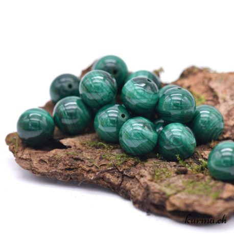 Perle Malachite 10-10.5mm 1 disponible dans la boutique en ligne Kûrma. Votre magasin de pierre et minéraux en suisse